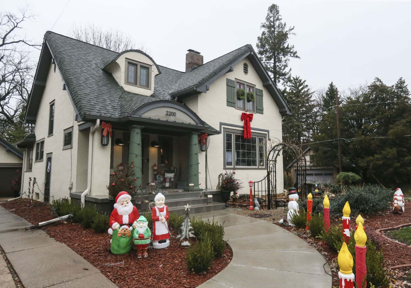 112420-qc-nws-decorations-32.JPG